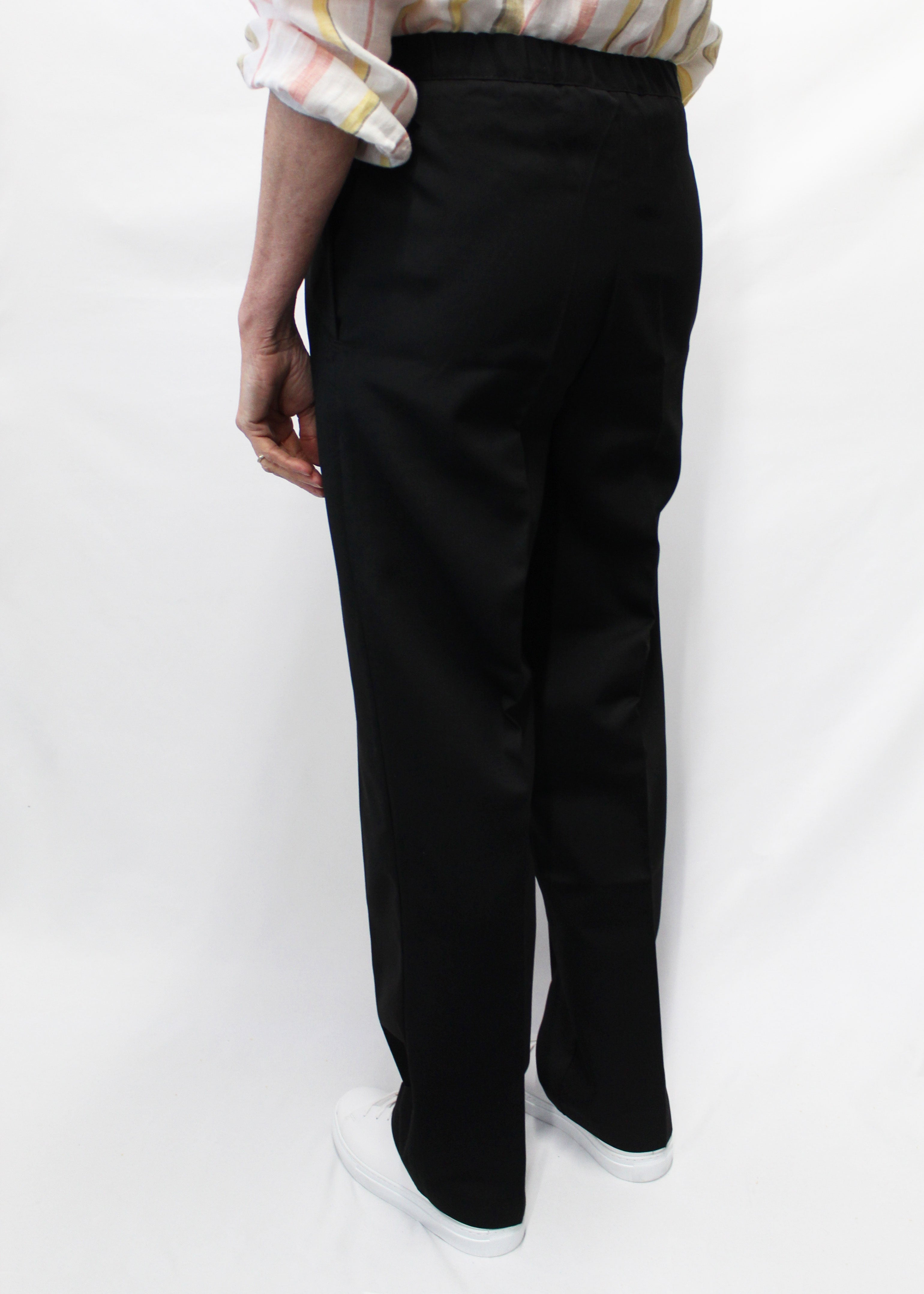 Ladies adaptable drop front trousers